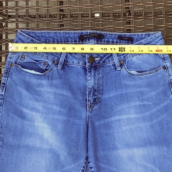 Max Denim Cropped Jeans - Picture 6 of 9